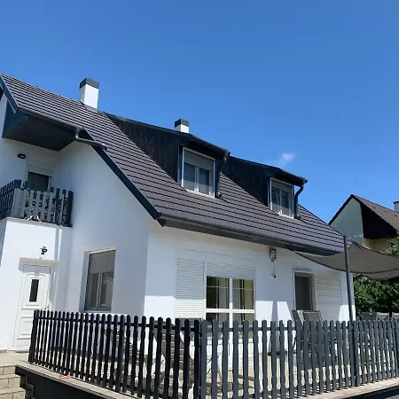 Holiday home Sunny *
