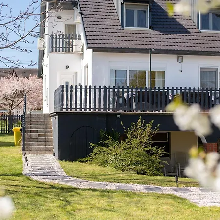 Sunny Holiday home