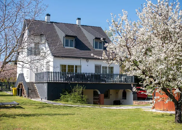 Sunny Semesterbostad *
