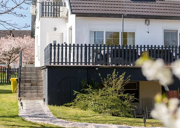 Sunny Semesterbostad